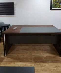 Executive Table Er - 04